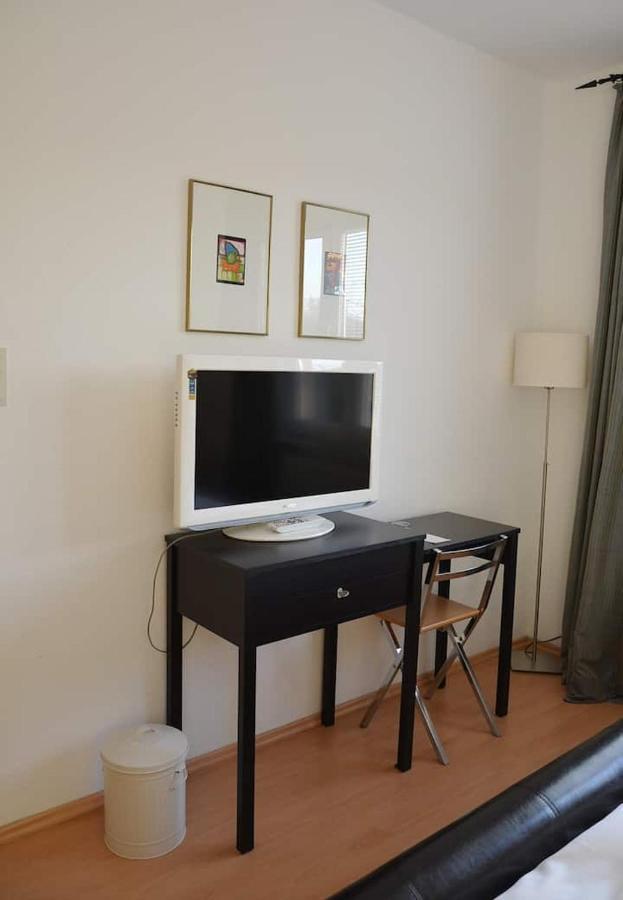 Schoene Grosse Wohnung 2 Schlafzimmer Bis 6 Pax Naehe Stadion Signal Iduna Dortmund Luaran gambar