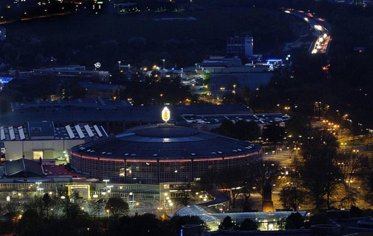 Schoene Grosse Wohnung 2 Schlafzimmer Bis 6 Pax Naehe Stadion Signal Iduna Dortmund Luaran gambar