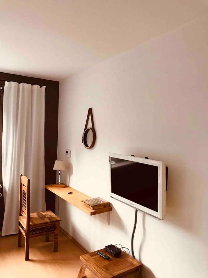 Schoene Grosse Wohnung 2 Schlafzimmer Bis 6 Pax Naehe Stadion Signal Iduna Dortmund Luaran gambar