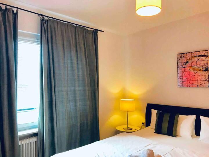 Schoene Grosse Wohnung 2 Schlafzimmer Bis 6 Pax Naehe Stadion Signal Iduna Dortmund Luaran gambar